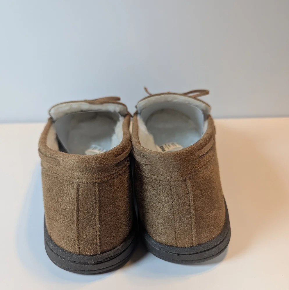 FOCO Men's North Carolina Tar Heels Moccasin Slippers Size Large - US 11/12